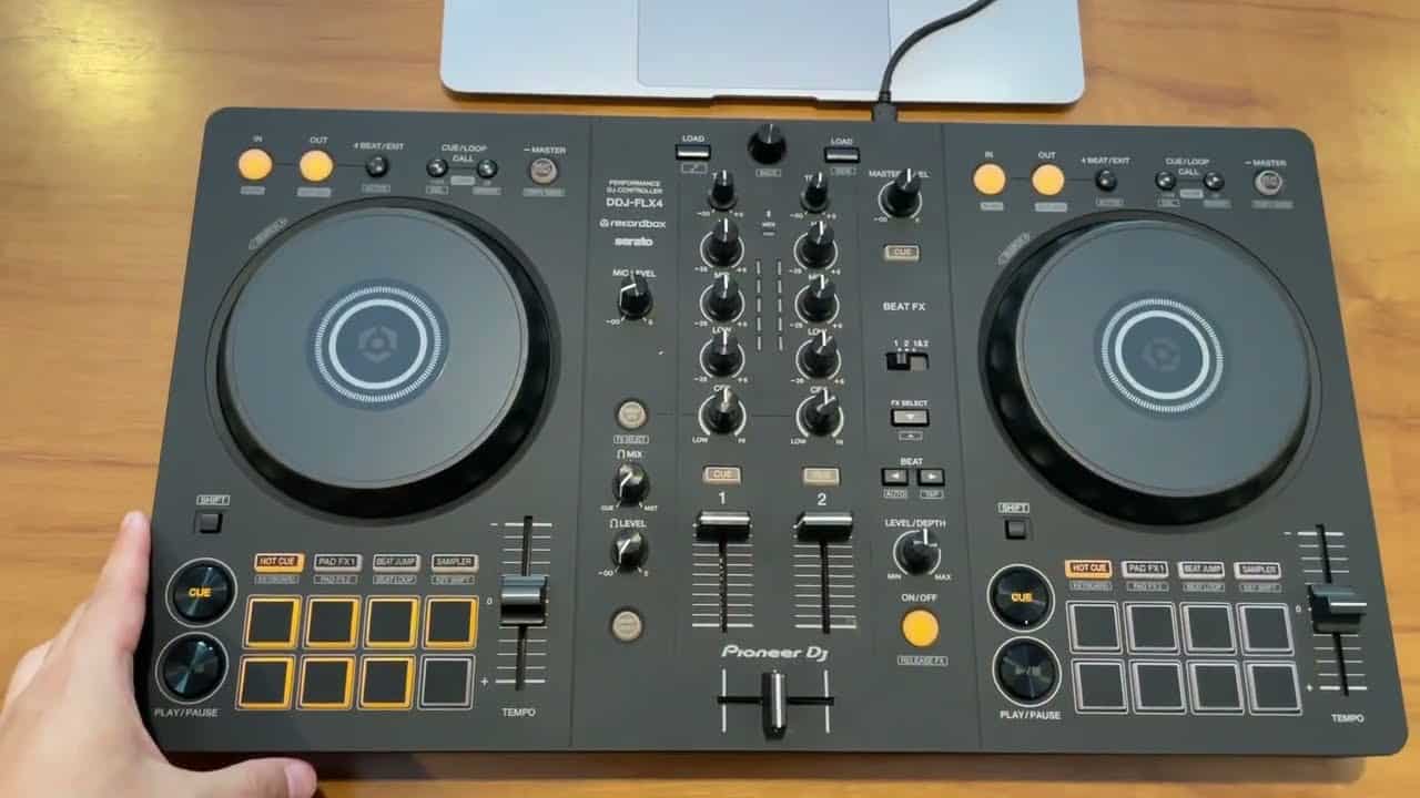 mejor controlador dj para empezar ddj-flx4